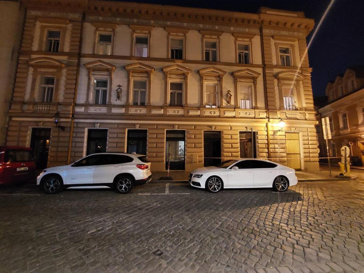 Exkluzivni Apartman V Prizemi V Hradci Kralove Hradec Králové Eksteriør billede