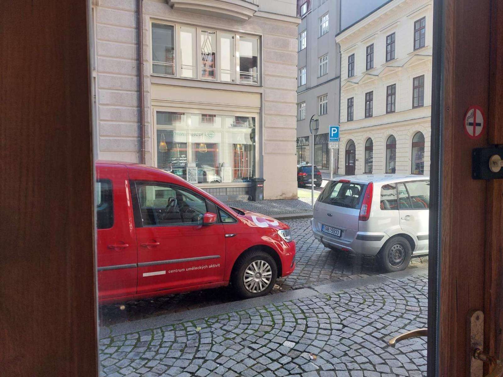 Exkluzivni Apartman V Prizemi V Hradci Kralove Hradec Králové Eksteriør billede